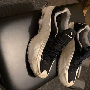 NIKE NZ Shox R4 Size 12